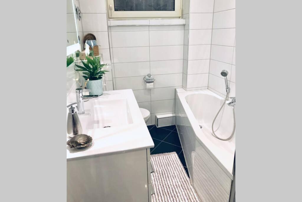 Home In The Heart Of Mannheim, Free Parking, Netflix, Fast Wifi Exterior foto